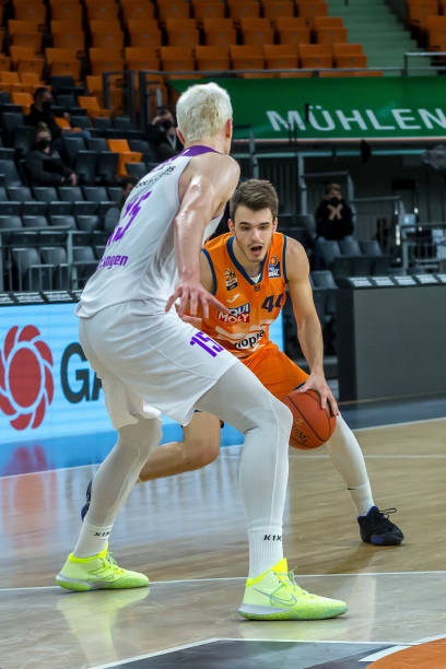 尽管穆杰莱 尽管穆杰莱