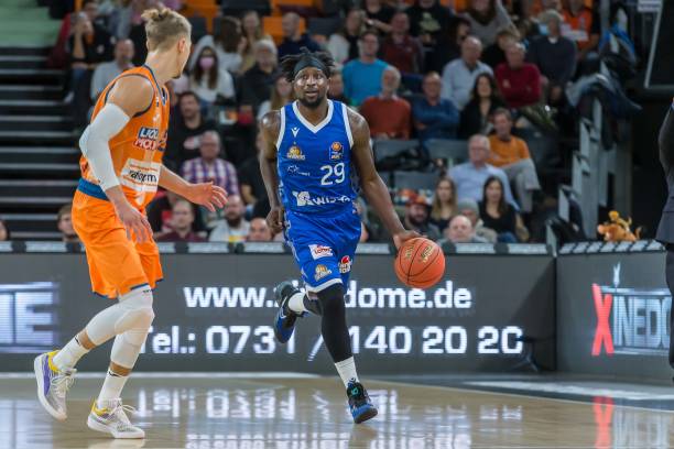 任何队员和 任何队员和